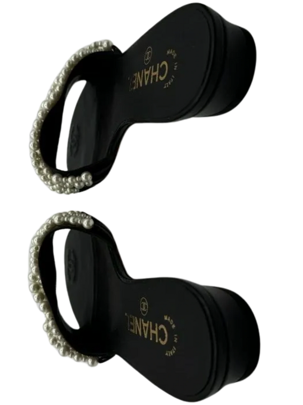 Chanel Pre-Fall 2017 Interlocking CC Logo Slides *NEW*