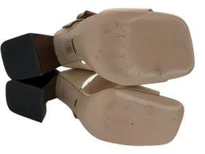 Gucci Beige Sandal With Bamboo Buckle