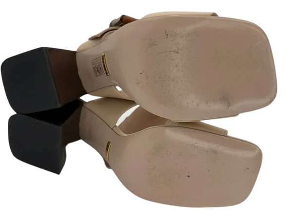 Gucci Beige Sandal With Bamboo Buckle
