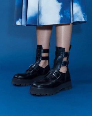 Alexander McQueen Black Leather Rave Buckle Ankle Boots – Women’s Size 40